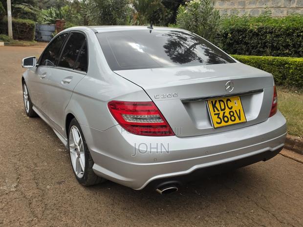 Mercedes-Benz C200 2014 Silver
