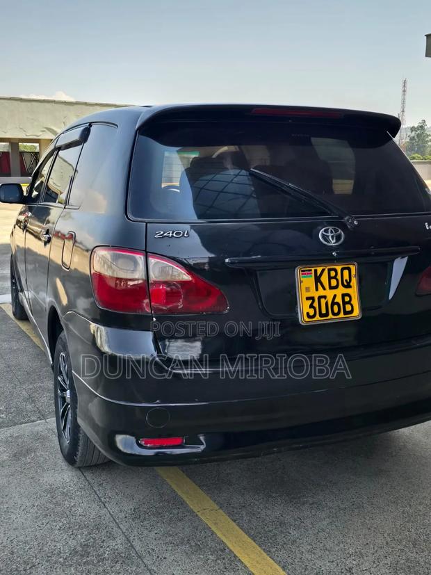Toyota Ipsum 2004 Black
