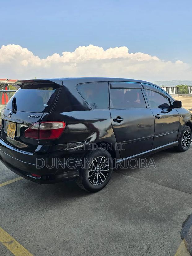 Toyota Ipsum 2004 Black