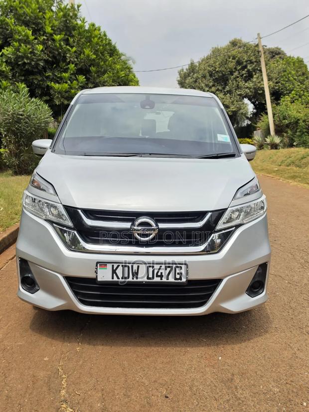 Nissan Serena 2018 Silver