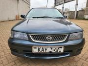 Nissan Sunny 2000 Blue for sale
