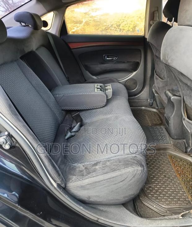 Nissan Bluebird 2010 Blue