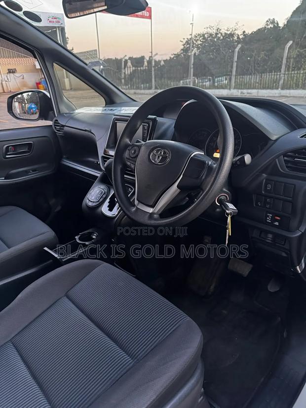 Toyota Voxy 2019 White