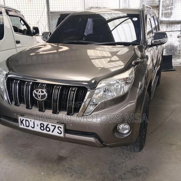 Toyota Land Cruiser Prado 2016 Gold
