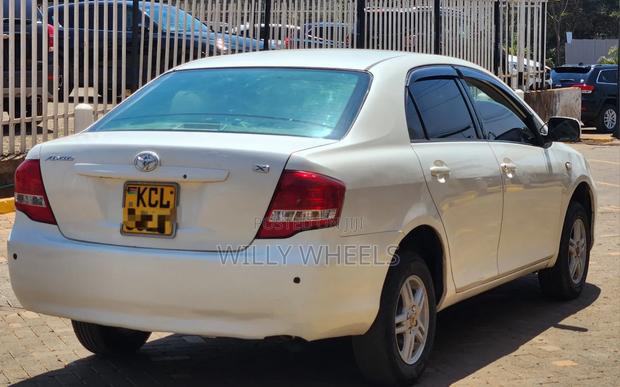 Toyota Axio 2010 White
