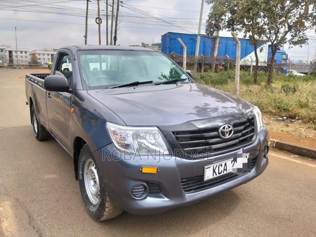 Toyota Hilux 2015 Gray