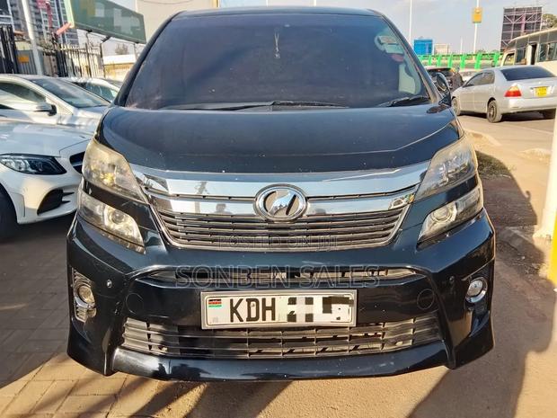 Toyota Vellfire 2014 Black