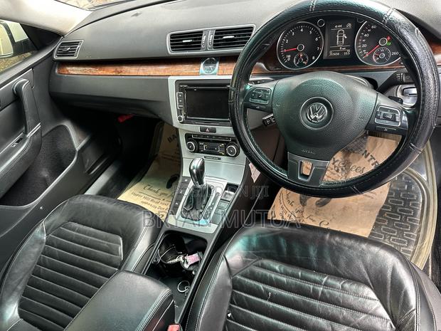 Volkswagen Passat 1.4 TDI BlueMotion Sedan 2012 White