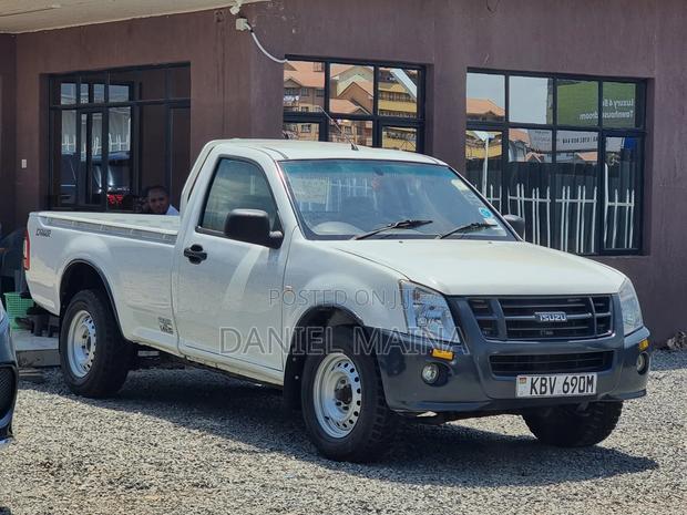 Isuzu D-MAX 2007 White