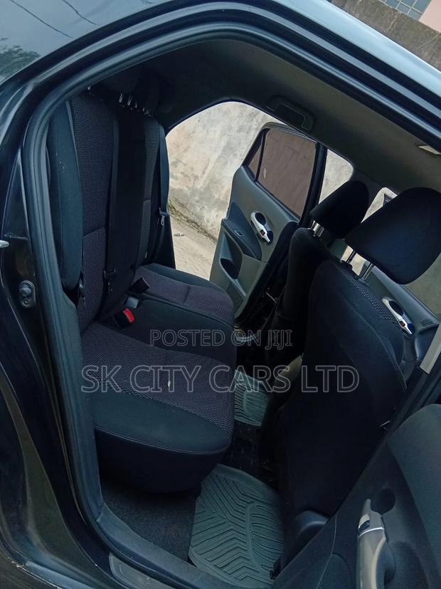Toyota Auris 2010 Black