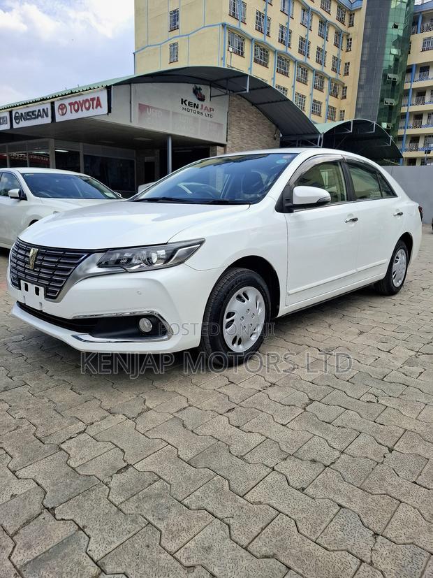 Toyota Premio 1.8 FWD 2019 White