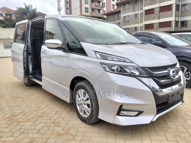 Nissan Serena 2018 Silver
