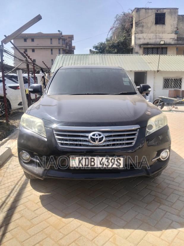 Toyota Vanguard 2013 Black