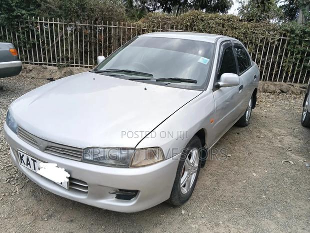 Mitsubishi Lancer 2000 Silver