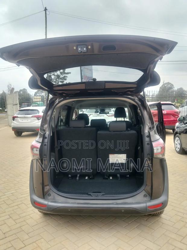 Toyota Sienta 2019 Brown