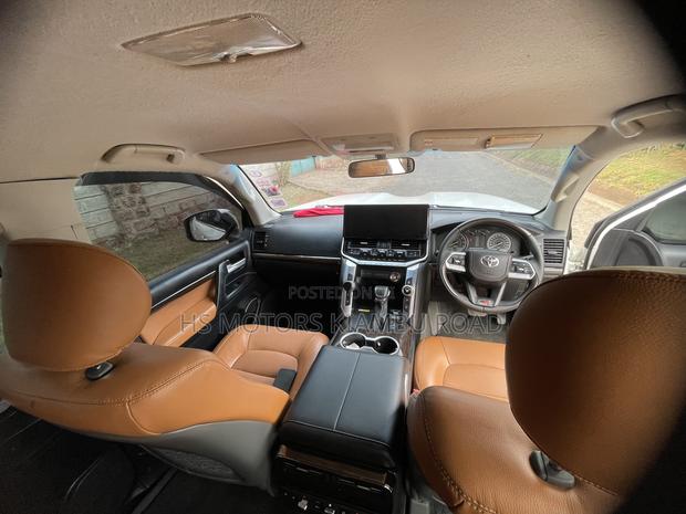 Toyota Land Cruiser 4.6 V8 ZX 2012 White