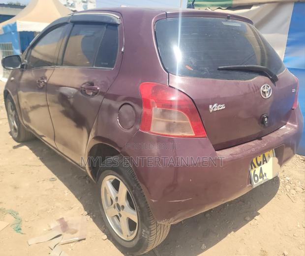 Toyota Vitz 1.3 FWD 5dr 2007 Maroon