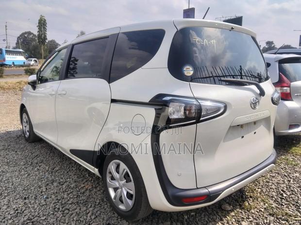 Toyota Sienta 2019 White