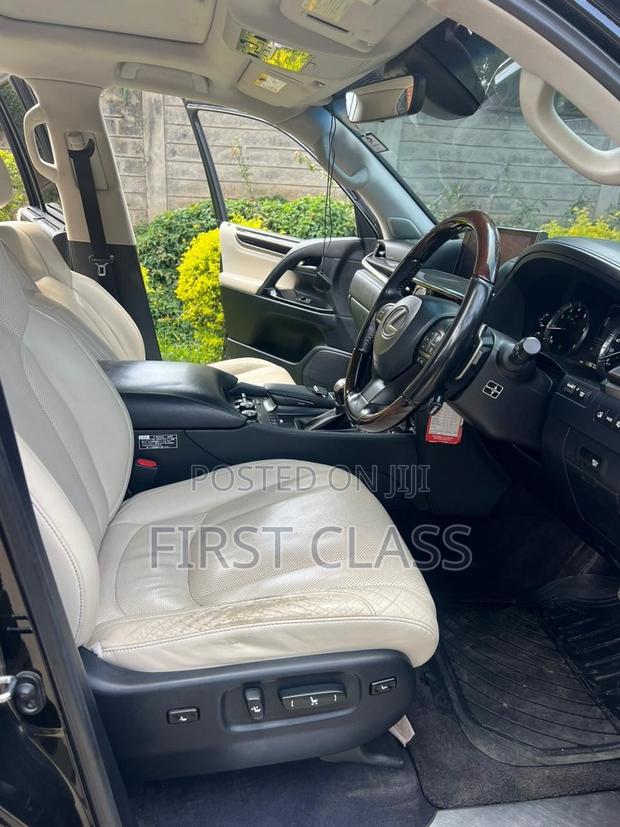 Lexus LX 570 AWD 2016 Black