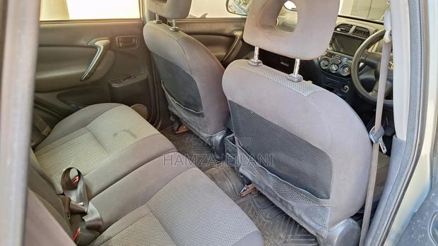 Toyota RAV4 2005 White