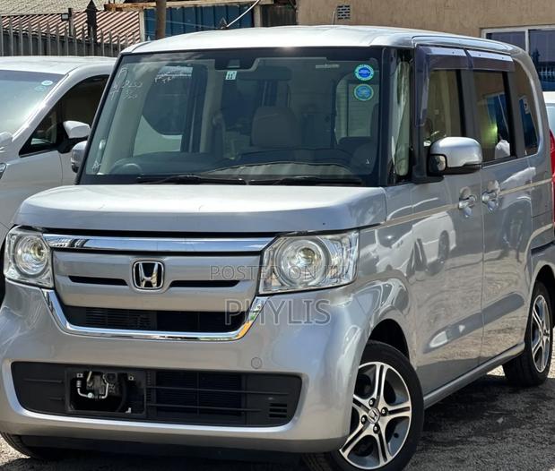 Honda N-Box 2019 Silver