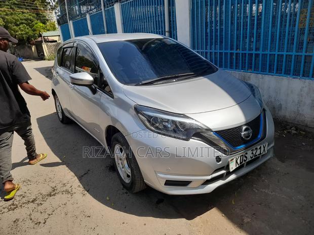 Nissan Note 2018 Silver