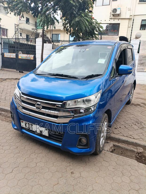 Nissan Dayz 2018 Blue
