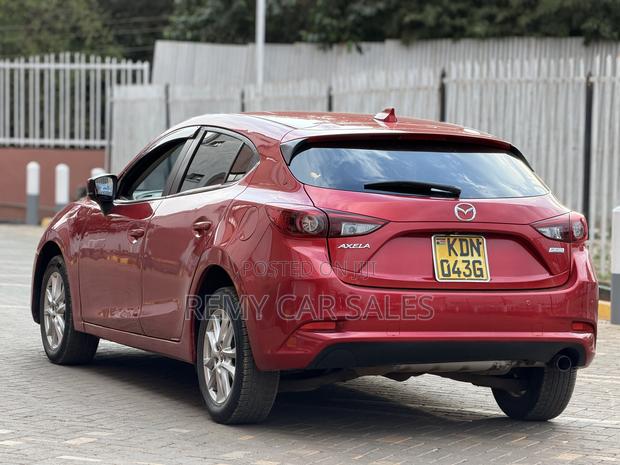 Mazda Axela 2017 Red