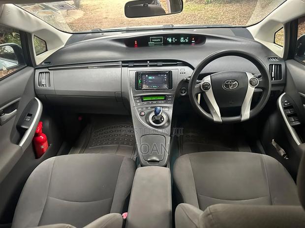 Toyota Prius 2011 Gray