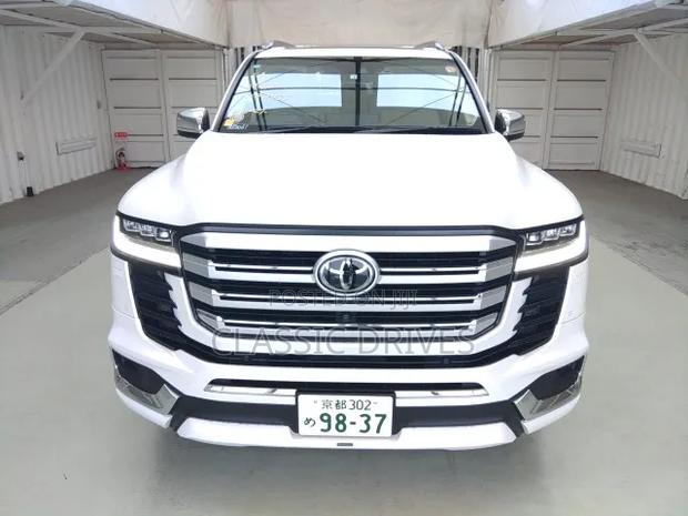 Toyota Land Cruiser 2022 Off white