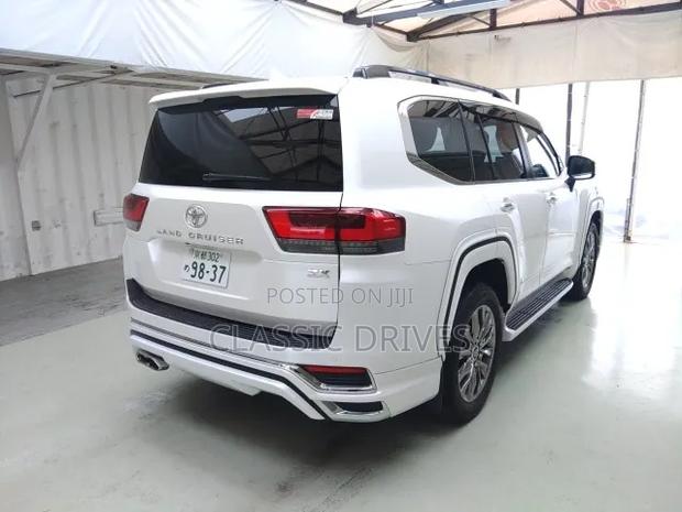Toyota Land Cruiser 2022 Off white
