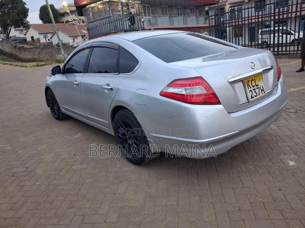 Nissan Teana 2010 Silver