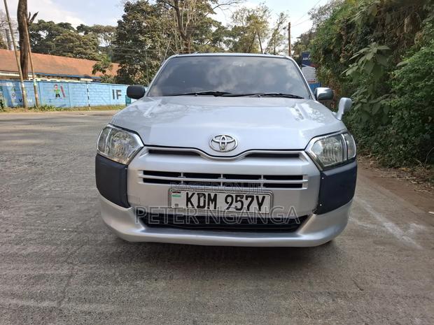 Toyota Succeed 2017 Silver