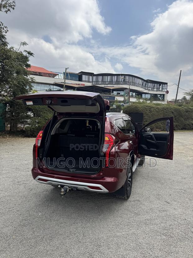 Mitsubishi Pajero Sport Exceed 2020 Maroon