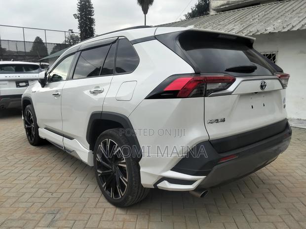 Toyota RAV4 2019 White