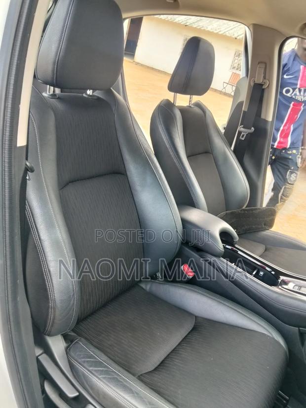 Honda Vezel 2018 White