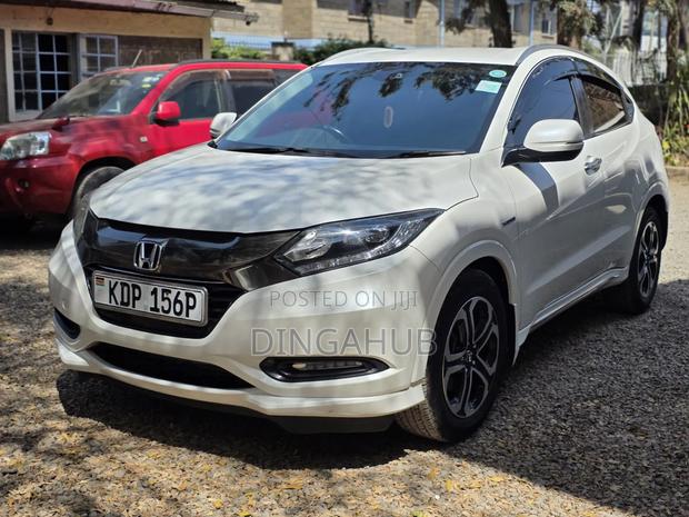 Honda Vezel 2016 White