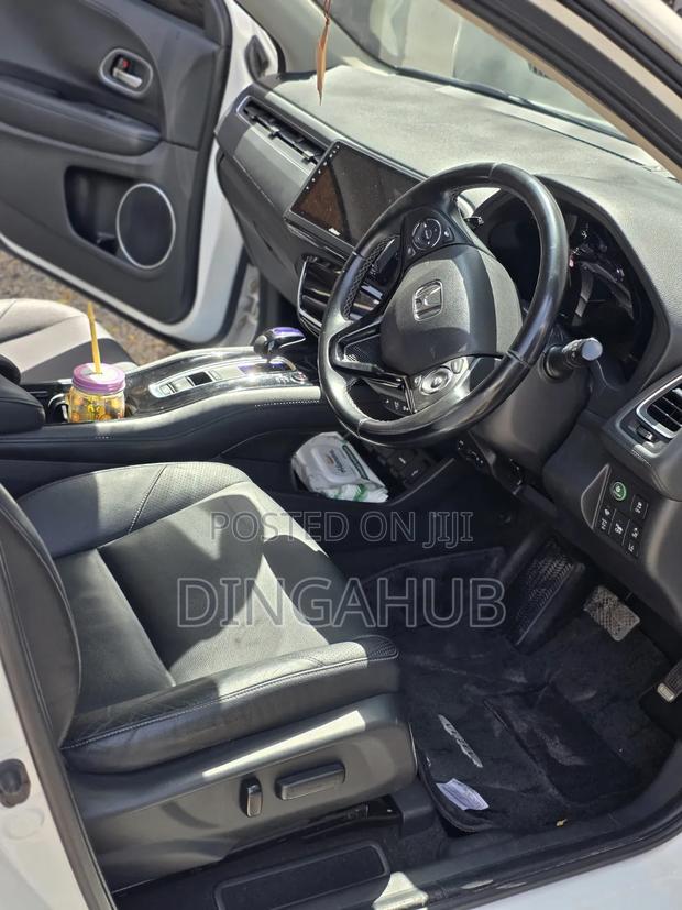 Honda Vezel 2016 White