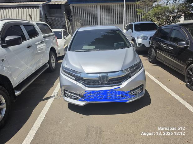Honda Shuttle 1.5 Hybrid 2WD 2018 Silver
