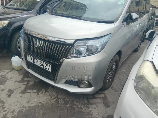 Toyota Noah 2016 Silver