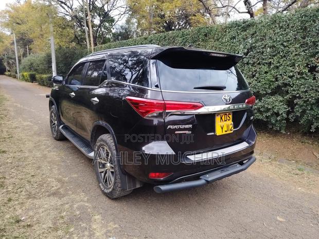 Toyota Fortuner 2018 Black