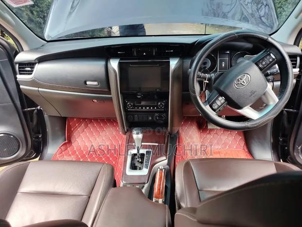 Toyota Fortuner 2018 Black