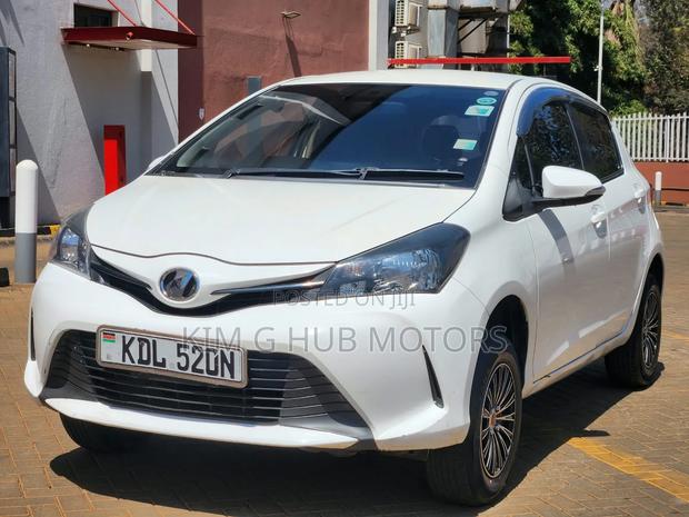 Toyota Vitz 2016 Pearl
