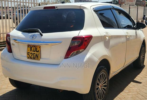 Toyota Vitz 2016 Pearl