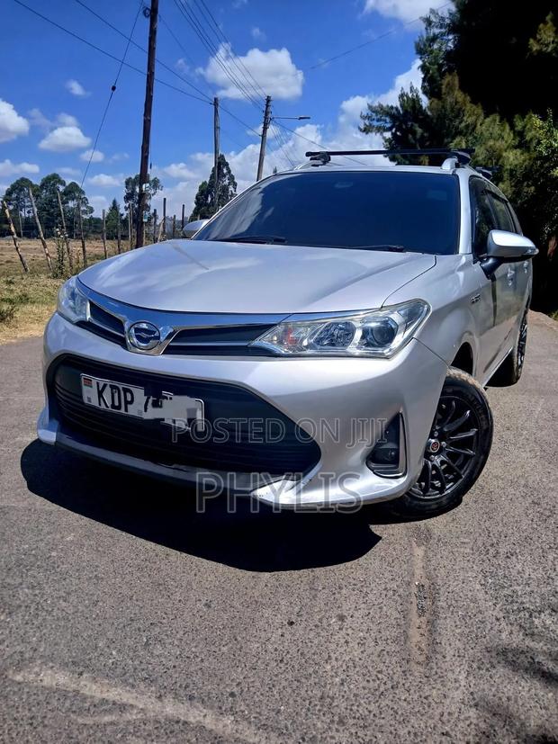 Toyota Corolla Fielder 2016 Silver