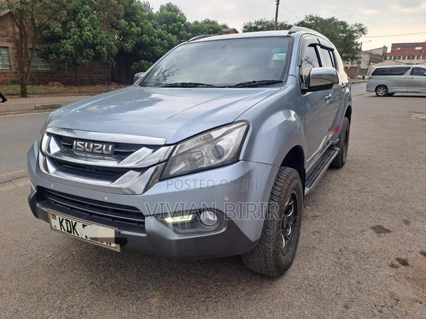 Isuzu MU-X 2015 Gray