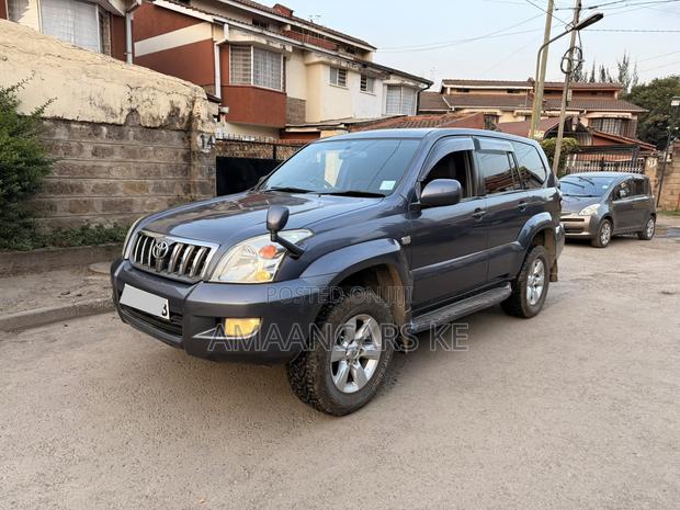 Toyota Land Cruiser Prado 2.7 5dr 2004 Gray