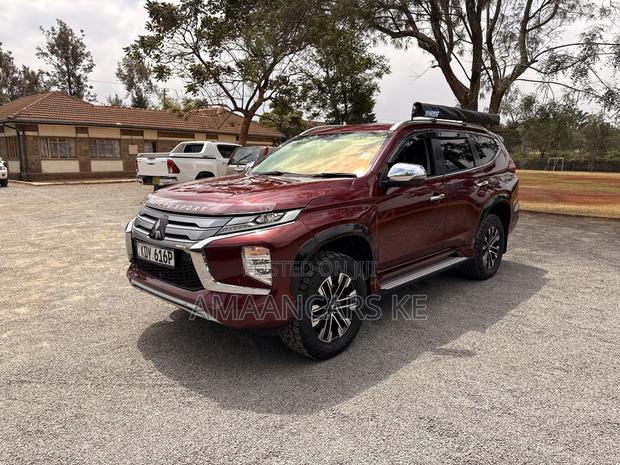 Mitsubishi Pajero Sport Exceed 2020 Red
