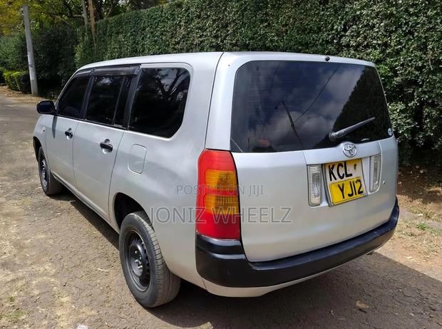 Toyota Succeed 2011 Silver