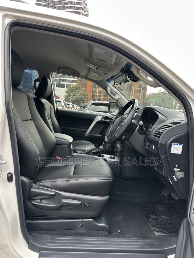Toyota Land Cruiser Prado 2.8 2019 Pearl